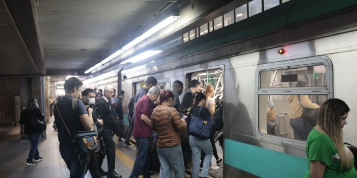 Termina a greve nas linhas de trens em São Paulo